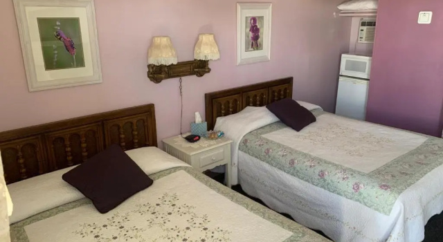 Четырёхместный номер Classic Sugarloaf Mountain Motel