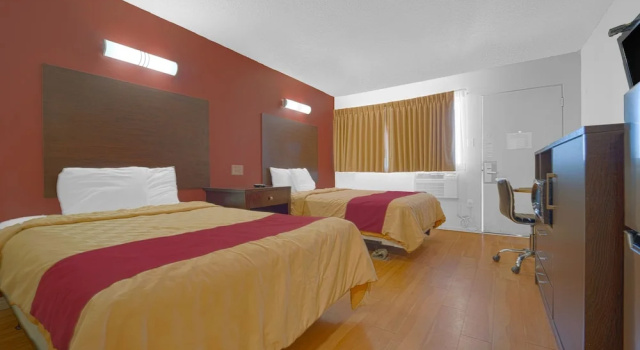 Четырёхместный номер Standard Mojave Hotel