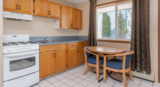 Super 8 by Wyndham Medicine Hat AB, Забронировать Мини-отель Отели Медисин-Хат с бассейном, Бассейн