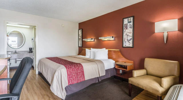 Номер Superior Red Roof Inn Bowling Green