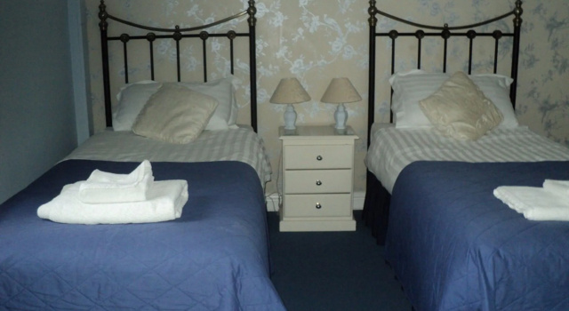 Grove House Guest House, Забронировать Гостевой дом Отели Телфорд с парковкой, Парковка