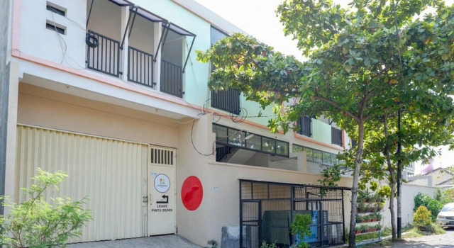 Kost Harmoni by RedDoorz, Брондау Қонақ үй Semarang Central Java