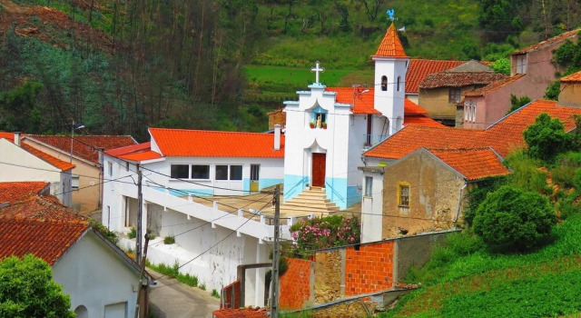 House With one Bedroom in Vale de Colméias, With Furnished Terrace and, Забронировать Дом для отпуска Соре Бейра-Алта