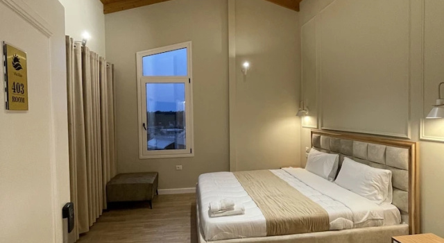 Трёхместный номер Deluxe с балконом Arial Penthouse Suites