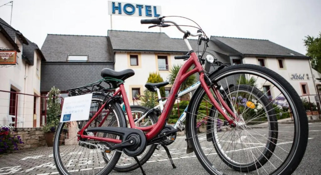 Hotel Le Branhoc - Brit Hotel Auray, Забронировать Отель Оре Gulf of Morbihan