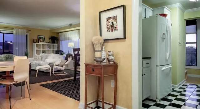 Gorgeous Rosslyn Penthouse w Views Free Parking Metro Subway, Забронировать Отель Арлингтон Washington DC Metropolitan area