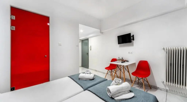 Студия Deluxe City Center Studios by Cretan Houses