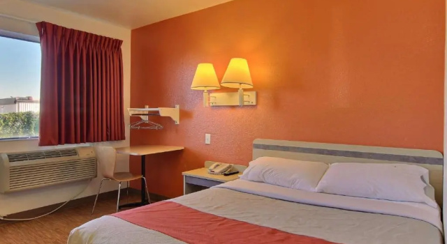 Двухместный номер Standard Motel 6-Bismarck, ND