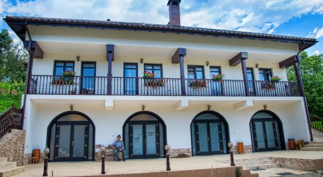 Pensiunea Agroturistica Cerna, Vaideeni, Забронировать Фермерский дом Вайдеэни Вылча