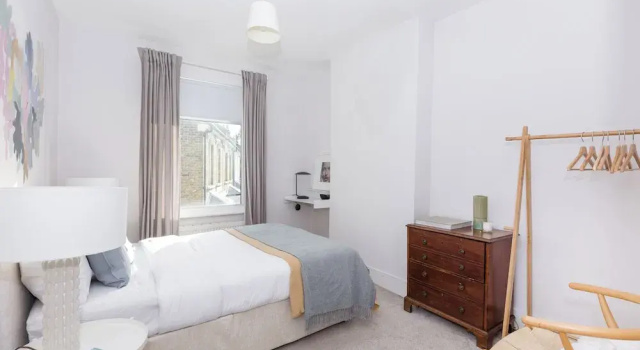 Newly Renovated Large 4-5 Bedroom House