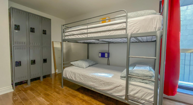 Кровать в общем номере (женский номер) Samesun Toronto