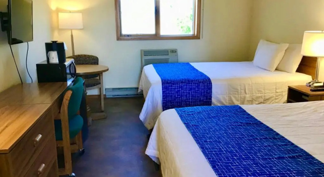 Люкс Deluxe Travelodge by Wyndham Three Forks