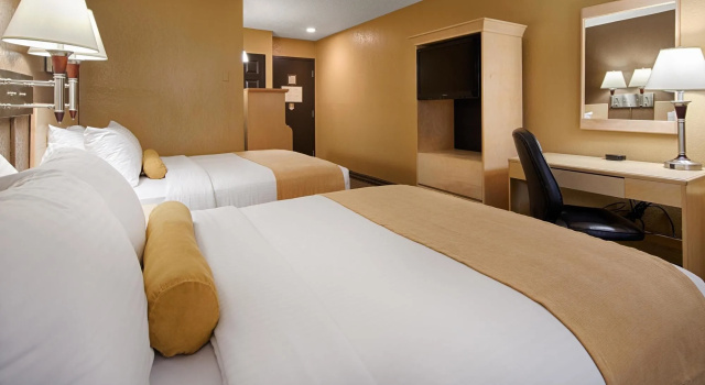 Seven Oaks Hotel Regina, Rezervovat Hotel Regina Saskatchewan