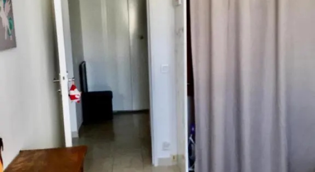 Marseille 13009 - Bel Appartement lumineux de 70 m2 - 2 chambres - vue sur Col de la Gineste - Direction Cassis, Забронировать Апартаменты/квартира Отели Буш-дю-Рон с парковкой, Парковка