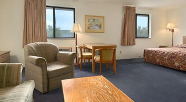 Super 8 Davenport, Брондау Қонақ үй Давэнпорт Quad Cities