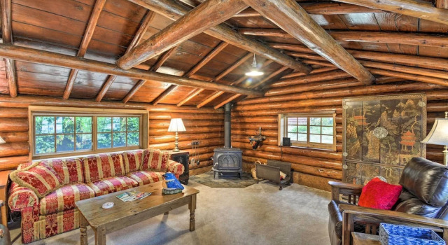 Historic Belfair Cabin Abode on the Hood Canal!, Забронировать Дом для отпуска Бел-Эйр Вашингтон