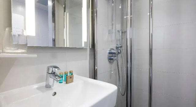 Номер Comfort Hôtel Théorème