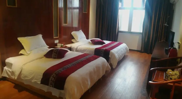 Wuzhen Shingle Hotel