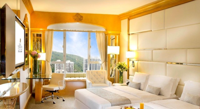 Четырёхместный номер семейный Regal Hongkong Hotel