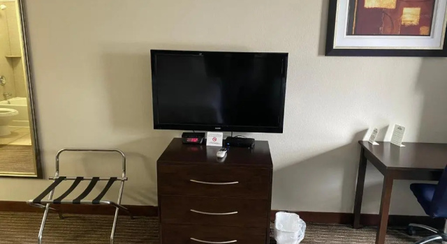 Двухместный номер Deluxe Days Inn by Wyndham Perryville MO