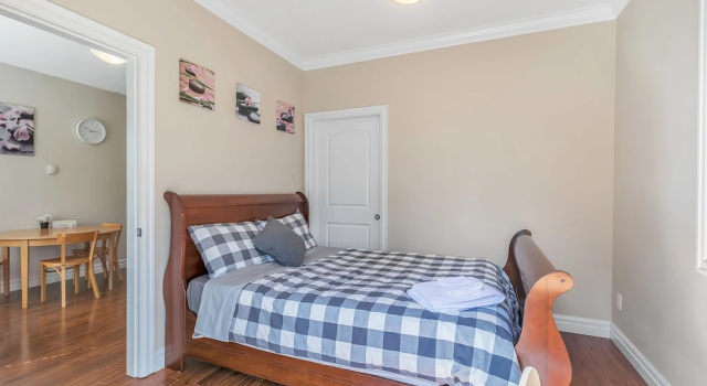 Bright 2 BR Private Suite by Elevate Rooms, Забронировать Апартаменты/квартира Апартаменты Lower Mainland British Columbia, Апартаменты/квартира