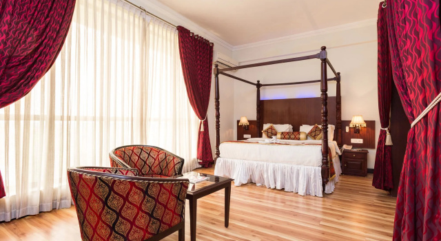 The Windsor Castle, Забронировать Отель Бизнес-отели Коттаям, 4* 5*