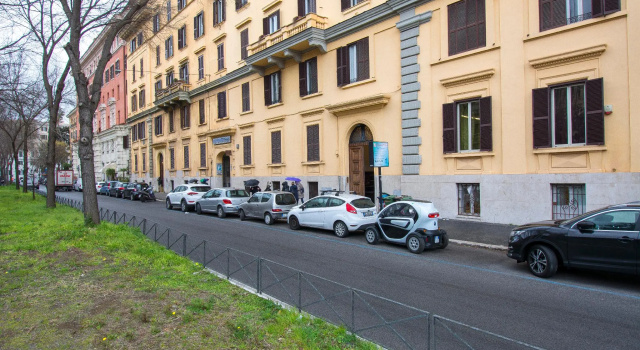 Chroma Italy - Chroma Tessera, Забронировать Отель Отели Рима с парковкой, рядом с Поликлинико, Парковка