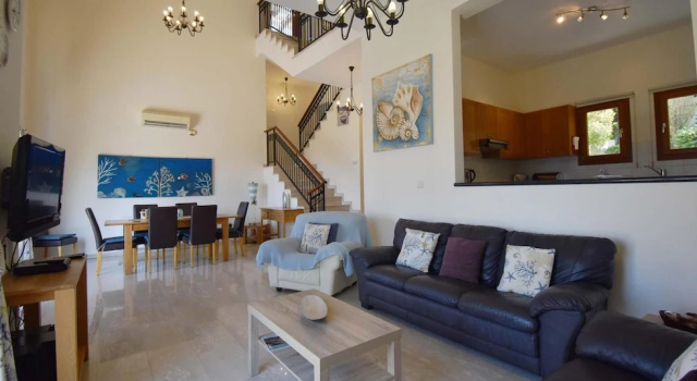 Villa 14 - Kourion in Kouklia, Boek Villa Paphos Hotels met een Zwembad, Zwembad