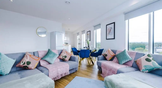 Stunning Scandi Manchester City Centre Penthouse - Sleeps 10 - Parking, Забронировать Отель Манчестер - центр города 