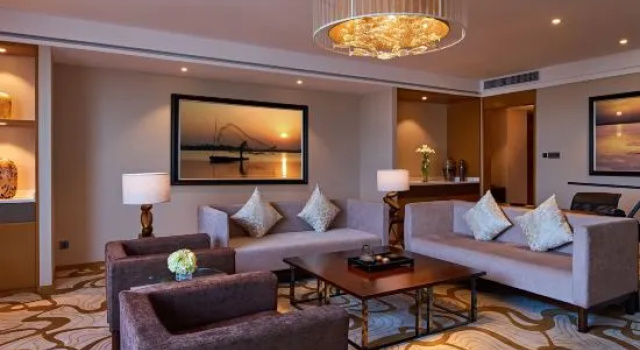 Люкс Business Ravinne Hotel Beihai