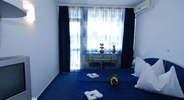 Hotel Aurora, Забронировать Отель Отели Мамая с бассейном, рядом с Constanta Exhibition Pavilion, Бассейн