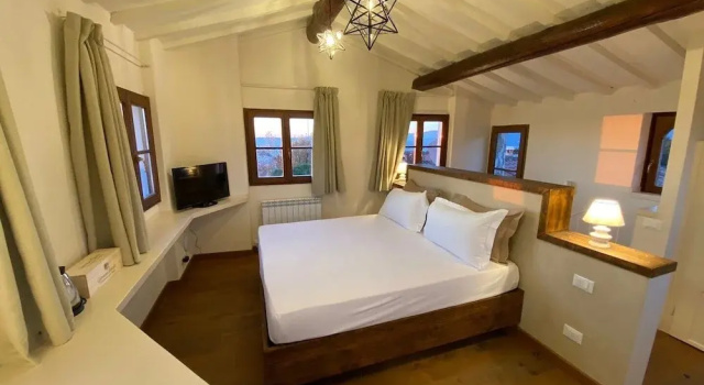 Collina di Verona Borgo San Mattia, Забронировать Фермерский дом Отели Венето с парковкой, Парковка