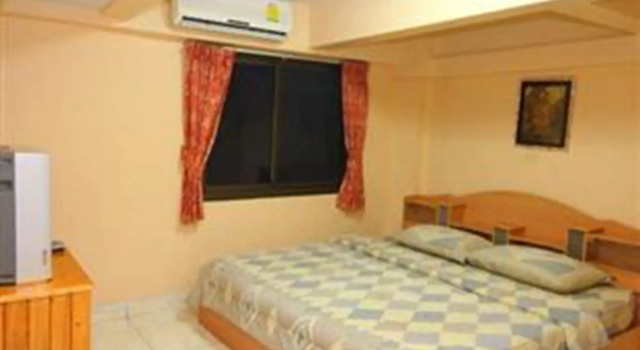 Urs Treff Guesthouse, Забронировать Гостевой дом Ча-Ам Пхетчабури