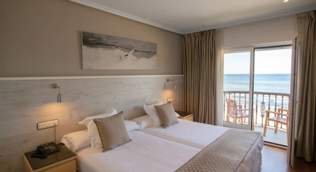 Двухместный номер Standard с балконом и с видом на море Hotel Don Pepe