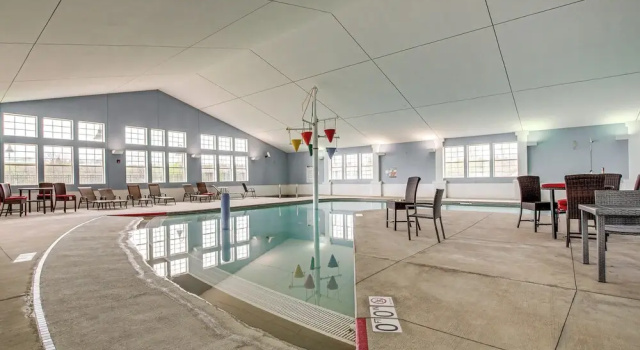 Door County Townhome: Pool Access, 1 Mi to Beach!, Book Lejlighed Egg Harbor Door County