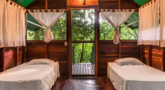 Chaltunha Hostel Flores Island, Rezervați Hostel Hosteluri în Peten, Hostel