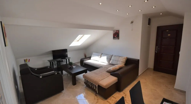Apartmani Centar Igalo, Забронировать Отель Отели Округа Херцег-Нови с бассейном, рядом с Пляж Топла, Бассейн
