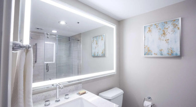 Номер Standard с красивым видом из окна Hilton Santa Barbara Beachfront Resort