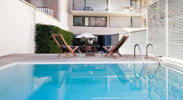 Apartment Barcelona Rentals - Private Pool and Garden Center, Забронировать Апартаменты/квартира Отели Барселоны с парковкой, Парковка