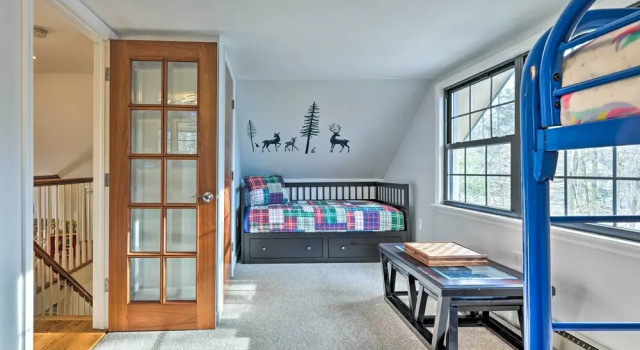 Poconos Cottage w/ Sauna ~ 10 Mi to Camelback!, Забронировать Дом для отпуска Виллы Camelback, Вилла