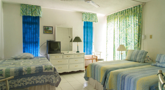 Sky View Beach Studio - Montego Bay Club