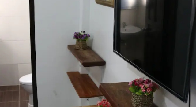 Кровать в общем номере Keen's Place