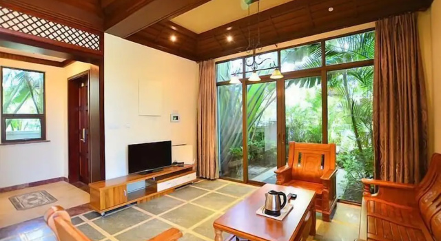 Вилла с 3 комнатами с балконом Sanya Jiahua Shunze Resort Apartment