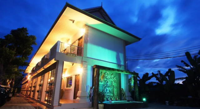 Montharntham Resort Ruknailuang, Брондау Резорт Ban Ko Thailand