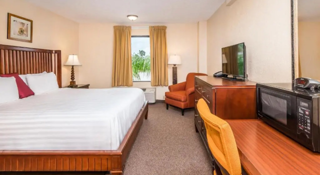 Номер Standard Days Inn Lake Okeechobee
