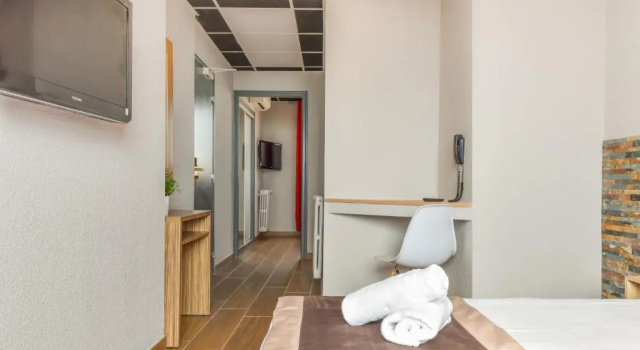 Номер Superior Logis Hôtel Restaurant Mar I Sol