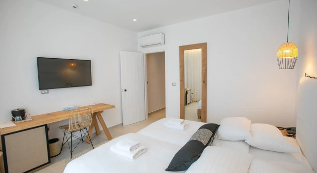 Двухместный номер Deluxe с частичным видом на море The George Hotel Mykonos