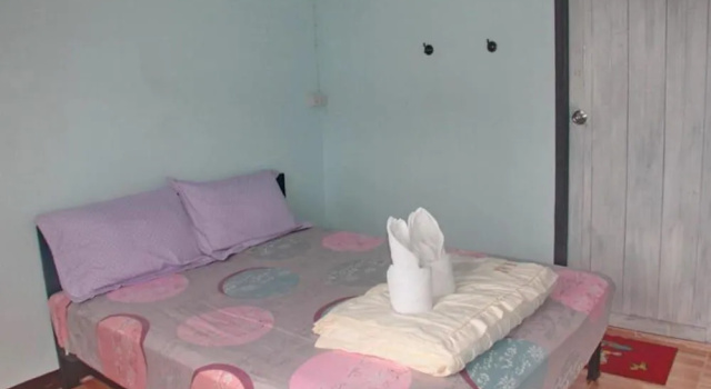 P.L.P Guesthouse - Mae Hong Son, Забронировать Отель Мэхонгсон 