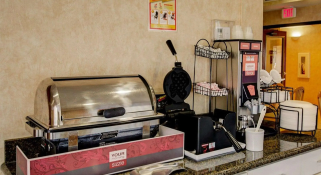 Comfort Inn & Suites Seguin, Забронировать Отель Сегин Greater San Antonio