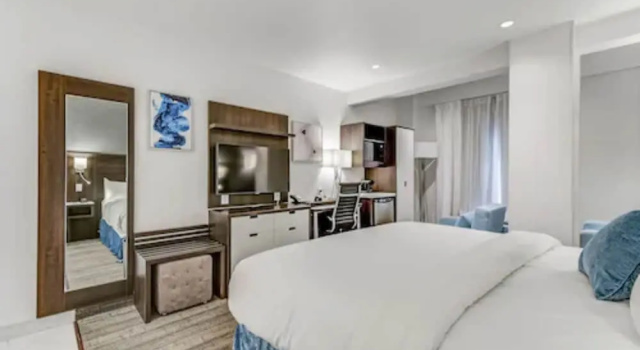 Двухместный люкс EST Hotel